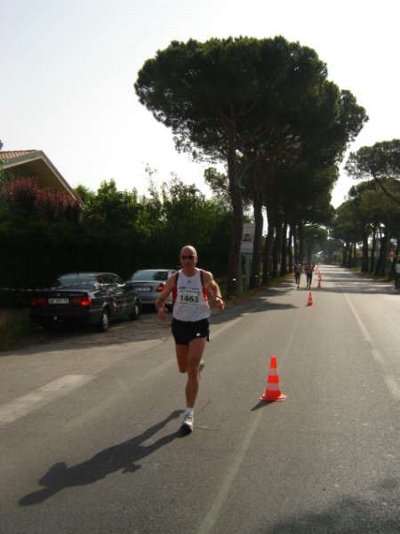 15° km. mezza maratona Pisa 17.05.09 029.jpg