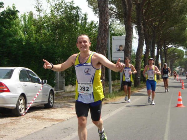 36° km.  Maratona di Pisa 17.05.09 103.jpg