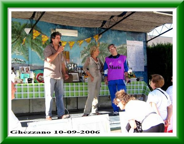 Premiazione con Assessore allo Sport.jpg